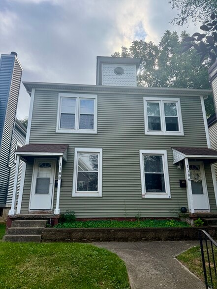 Primary Photo - 185 Clinton St