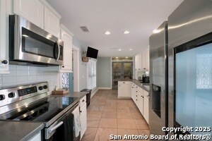 Building Photo - 1029 River Park