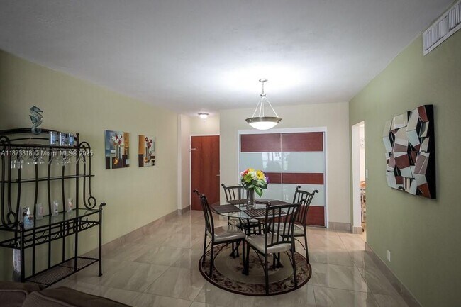 Building Photo - 3801 S Ocean Dr