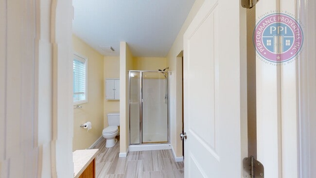 Building Photo - Beaverton - Stylish, Light & Bright, Close To Nike & Intel