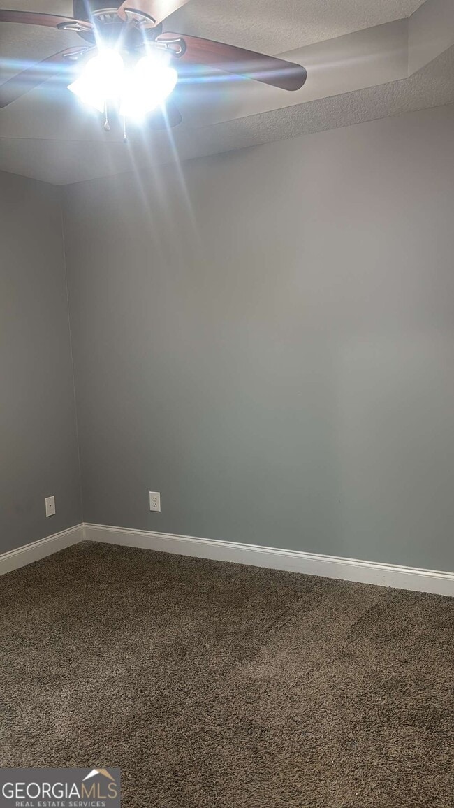 Building Photo - 303 S Charity Ln