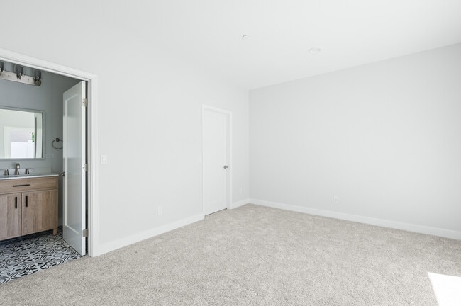 Building Photo - 12111 18th St