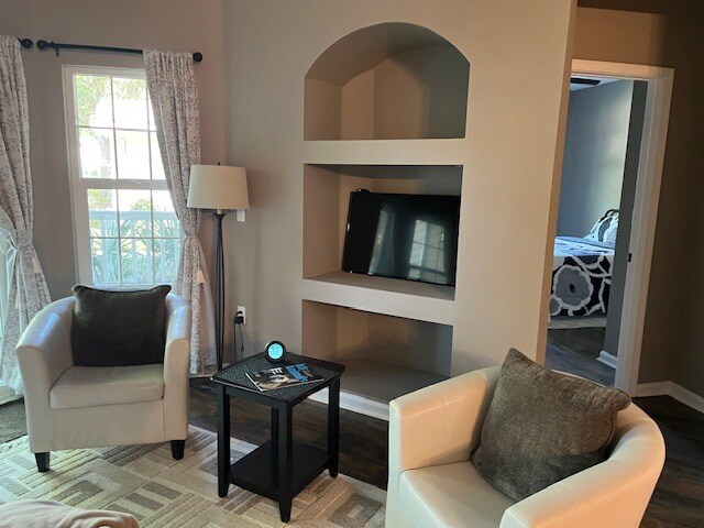 Building Photo - 1300 Park W Blvd