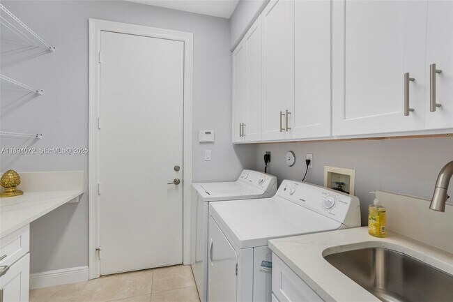 Building Photo - 11750 Bayfield Dr