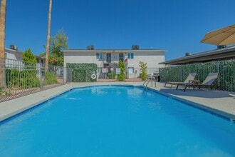 Building Photo - Two Five Greenway