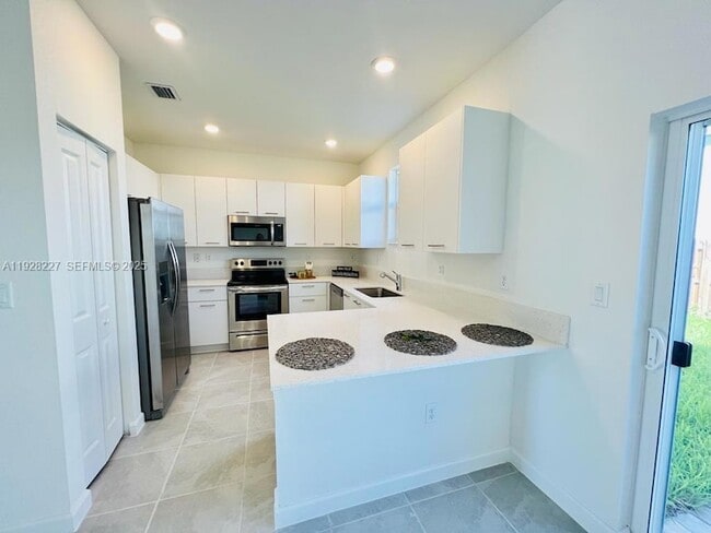 Building Photo - 12612 NW 23rd Pl