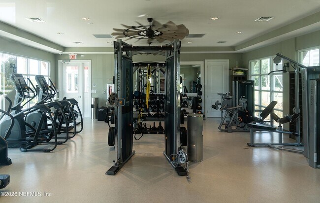 Building Photo - 2730 White Cedar Ln