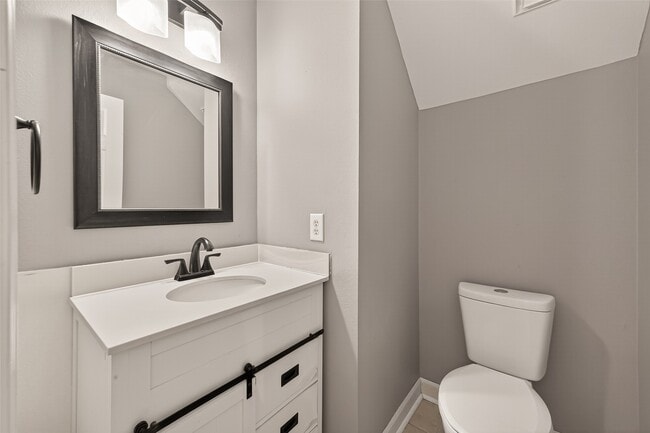 Building Photo - 6815 Lower Arrow Dr