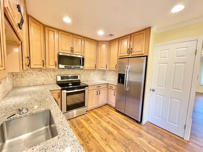 Building Photo - 1661 Westwind Way