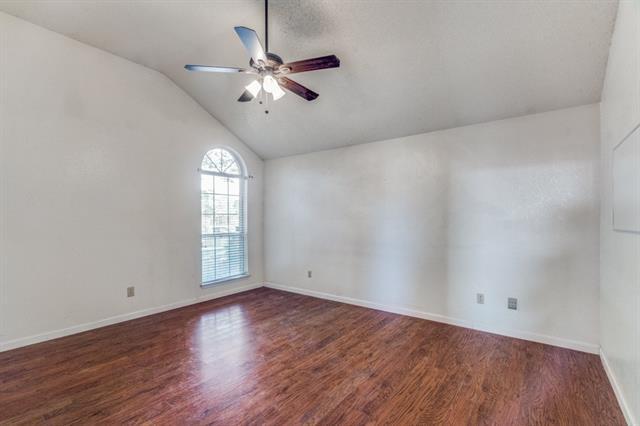 Building Photo - 620 Willow Oak Dr