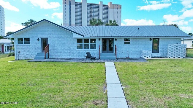 Building Photo - 263 Lullwater Dr