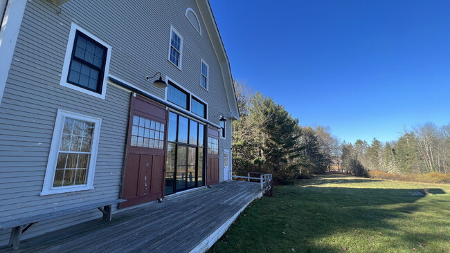 Building Photo - 13 Tavern Wy