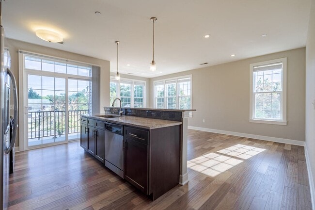 Building Photo - Marlton Gateway Apartments