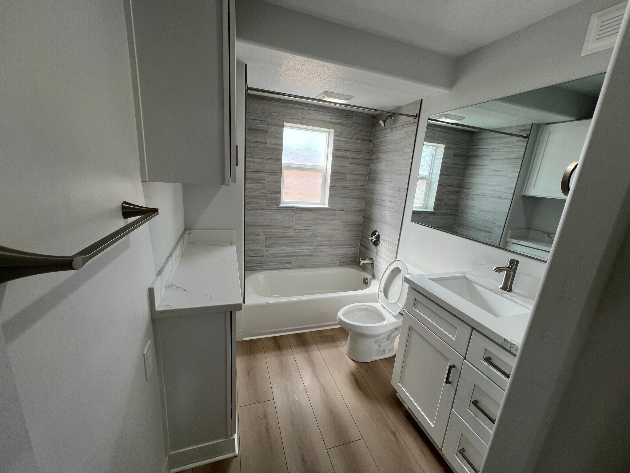 Building Photo - 290 N 600 E