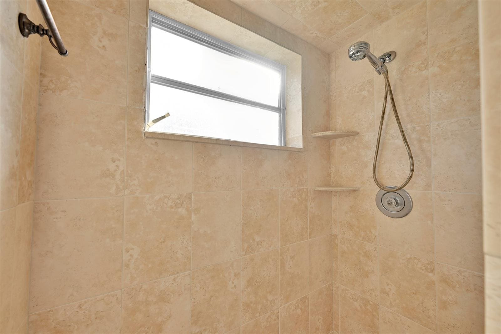 Building Photo - 4011 Coral Springs Dr