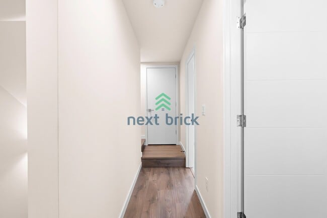 Building Photo - 2 Bed 2 Bath Single-family House Available for Rent!