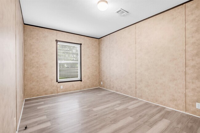 Building Photo - 15158 Schank Rd