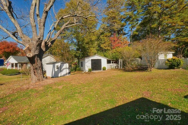 Building Photo - 1632 Kimberly Dr