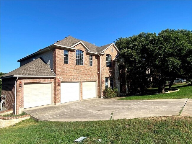 Building Photo - 9425 Lisi Anne Dr