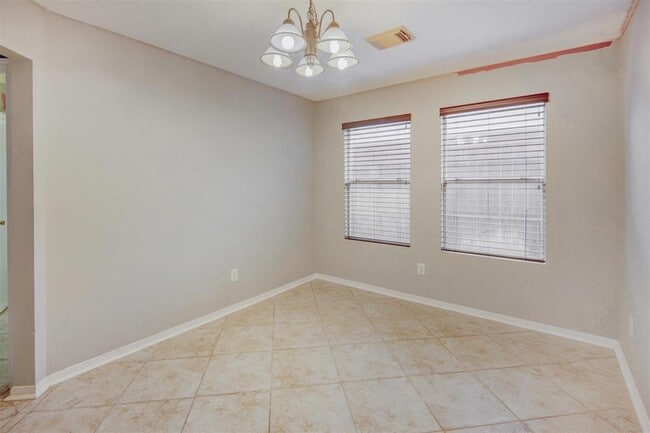 Building Photo - 15410 Apple Bloom Way