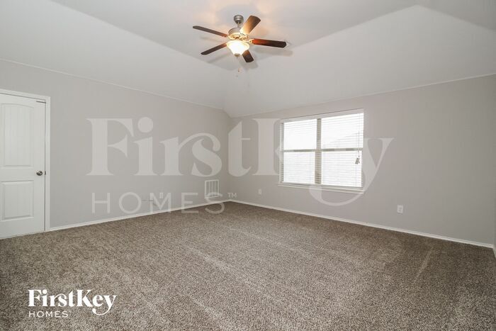Building Photo - 1333 Shelley Dr