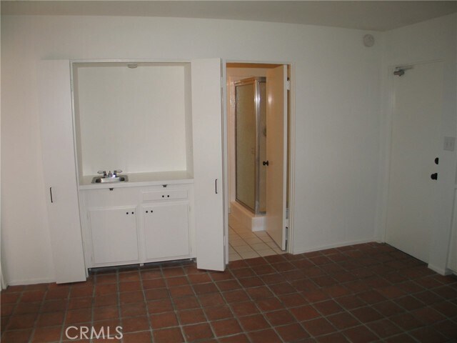 Building Photo - 112 Pearl Ave
