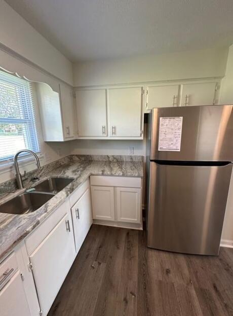 Building Photo - 425 Patrician Pl
