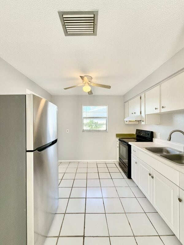 Building Photo - 972 San Christopher Dr