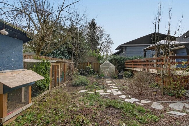 Building Photo - Vintage 3-bdrm/1-bdrm Alameda charmer—Many updates, large yard w/deck & raised beds