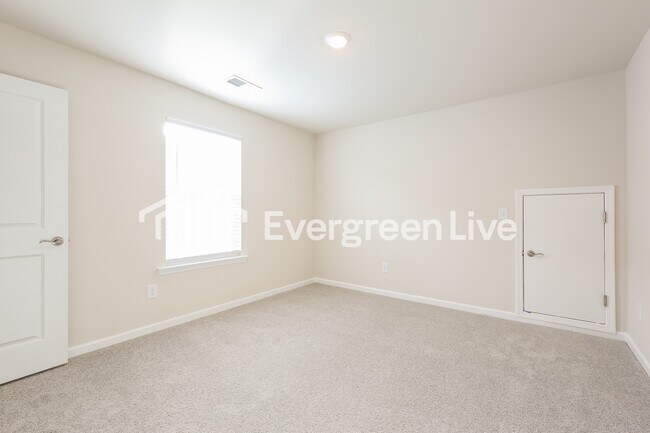 Building Photo - now