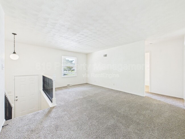 Building Photo - 2835 Tepee Ave