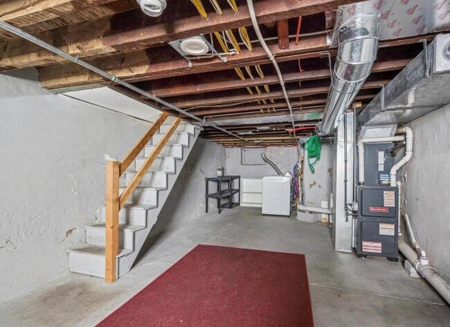 Building Photo - 3152 Agate St