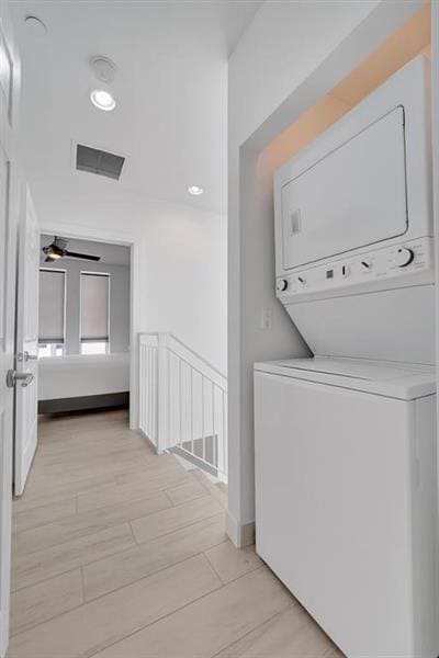 Building Photo - 703 SE 16th Ct