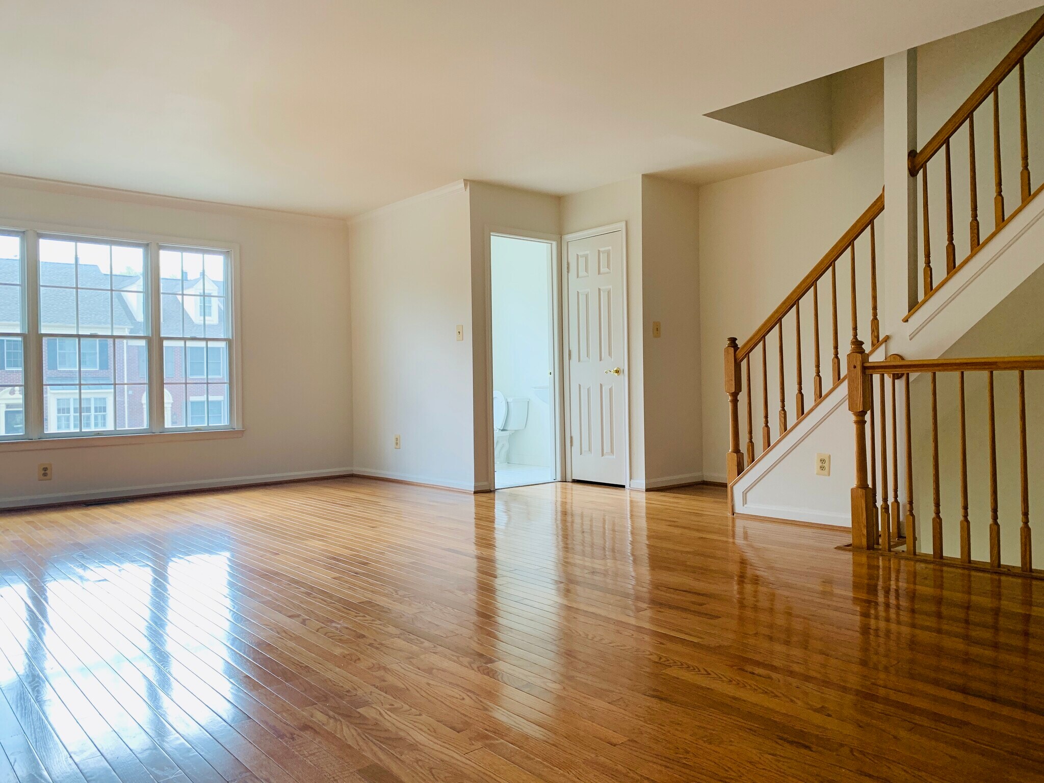 Building Photo - 907 Hidden Moss Dr