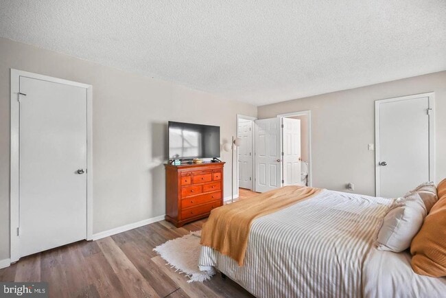 Building Photo - 81 Thoreau Dr