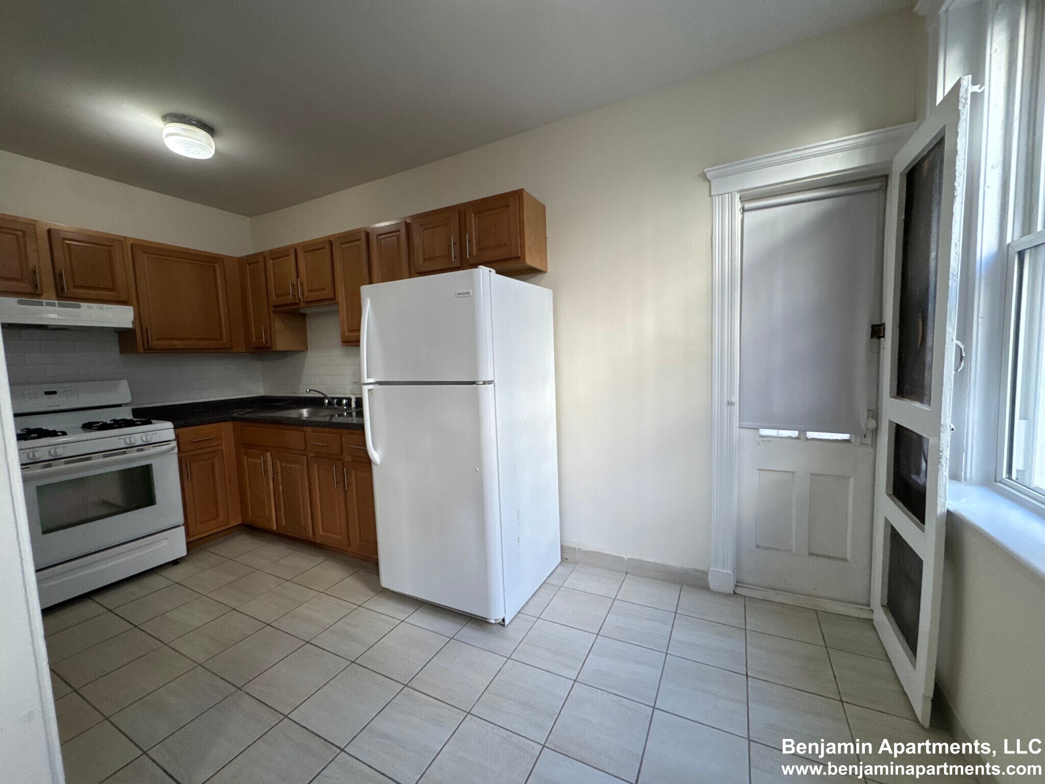 Building Photo - 120 Washington St