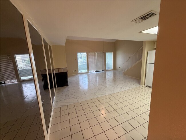 Building Photo - 14777 Wunderlich Dr