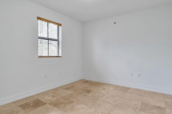 Building Photo - 1650 Galiano St