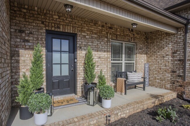 Building Photo - 221 Waldron View Dr