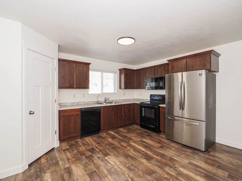 Building Photo - 14436 S Ferndale Way