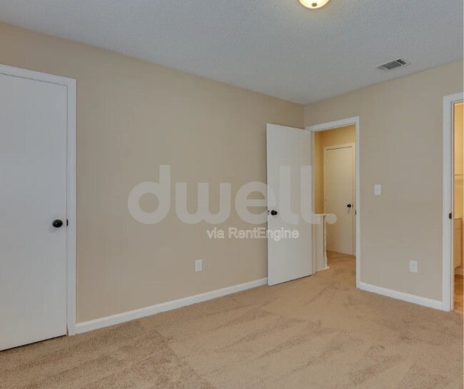 Building Photo - 3508 Woodlake Rd