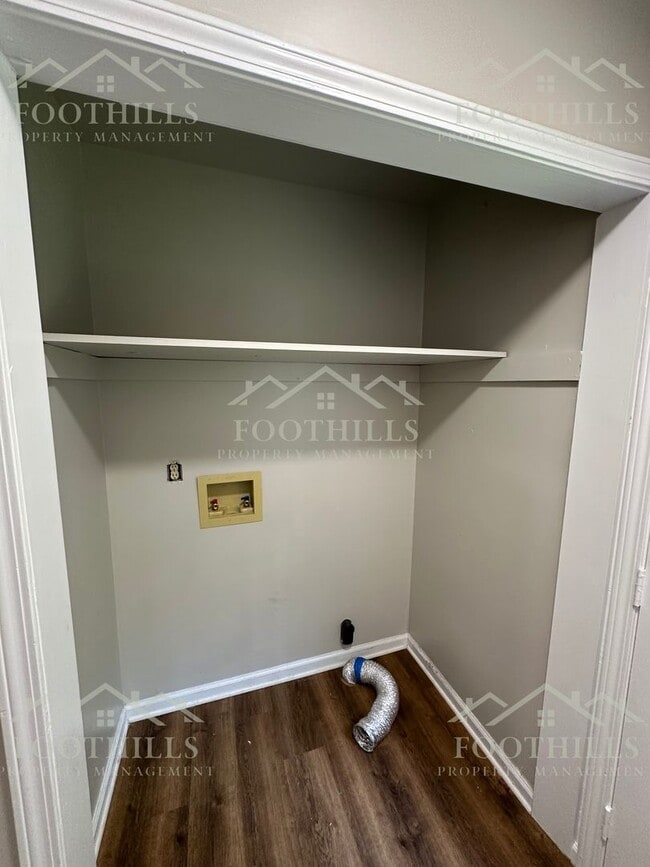 Building Photo - Comfort & Space in a Great Location! 3-Bed...