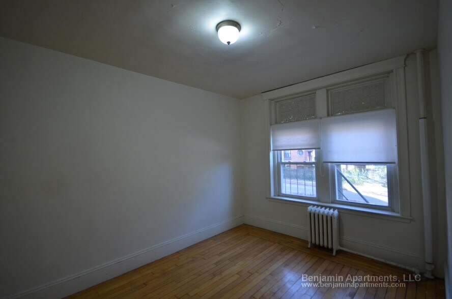 Building Photo - 1822 Beacon St