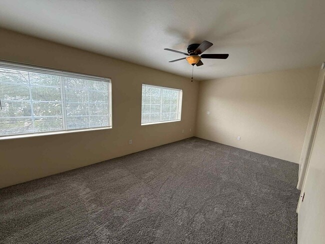 Building Photo - 500 N Forgeus Ave