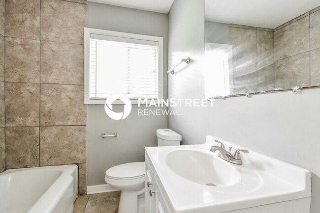 Building Photo - 3 Bedroom Pet-Friendly Home in Birmingham,...