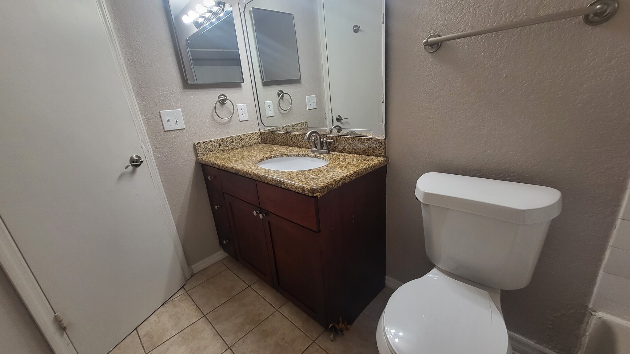 Building Photo - 5140 Conroy Rd