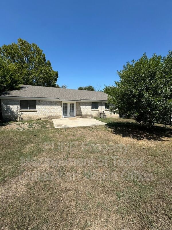 Building Photo - 4256 Ambrose Dr