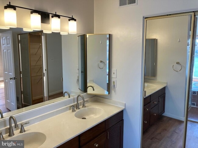 Building Photo - 11152 Harbor Ct