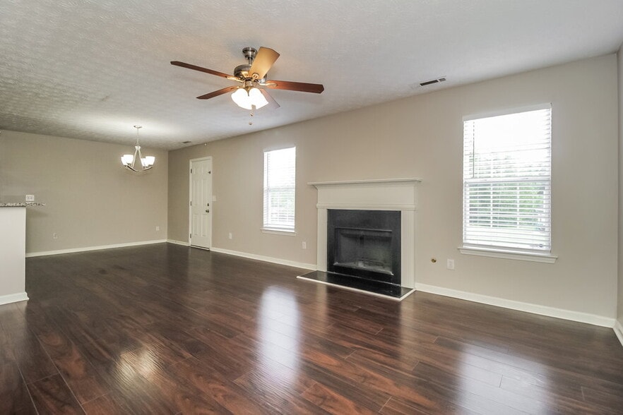 Building Photo - 138 Unity Cove
