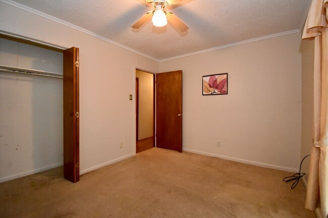 Building Photo - 4 Bedroom, 1.5 Bath Home in Ruston